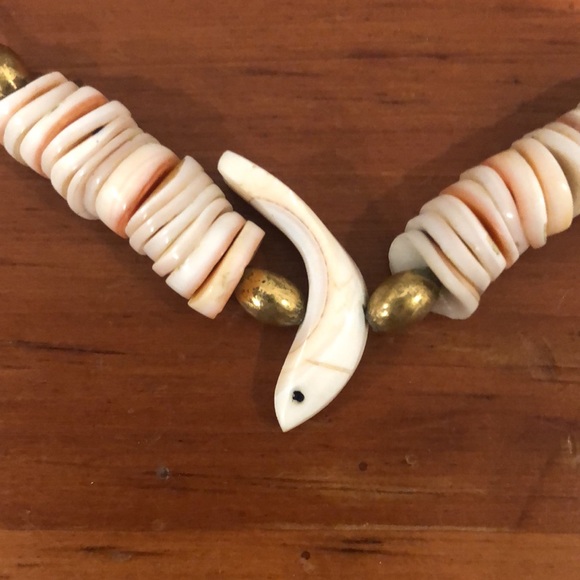 Necklace Carved Seashell Seafish Pendant - Picture 3 of 7